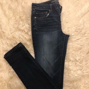 Size 10 long skinny super stretch AE jeans